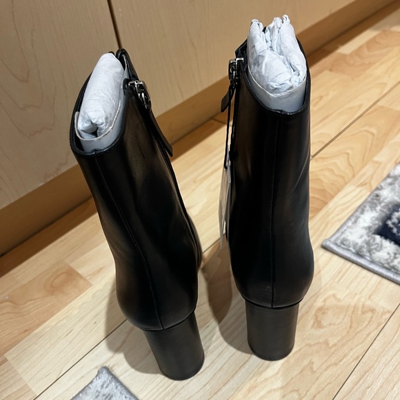 NWT Short Black Booties - Picture 4 of 6